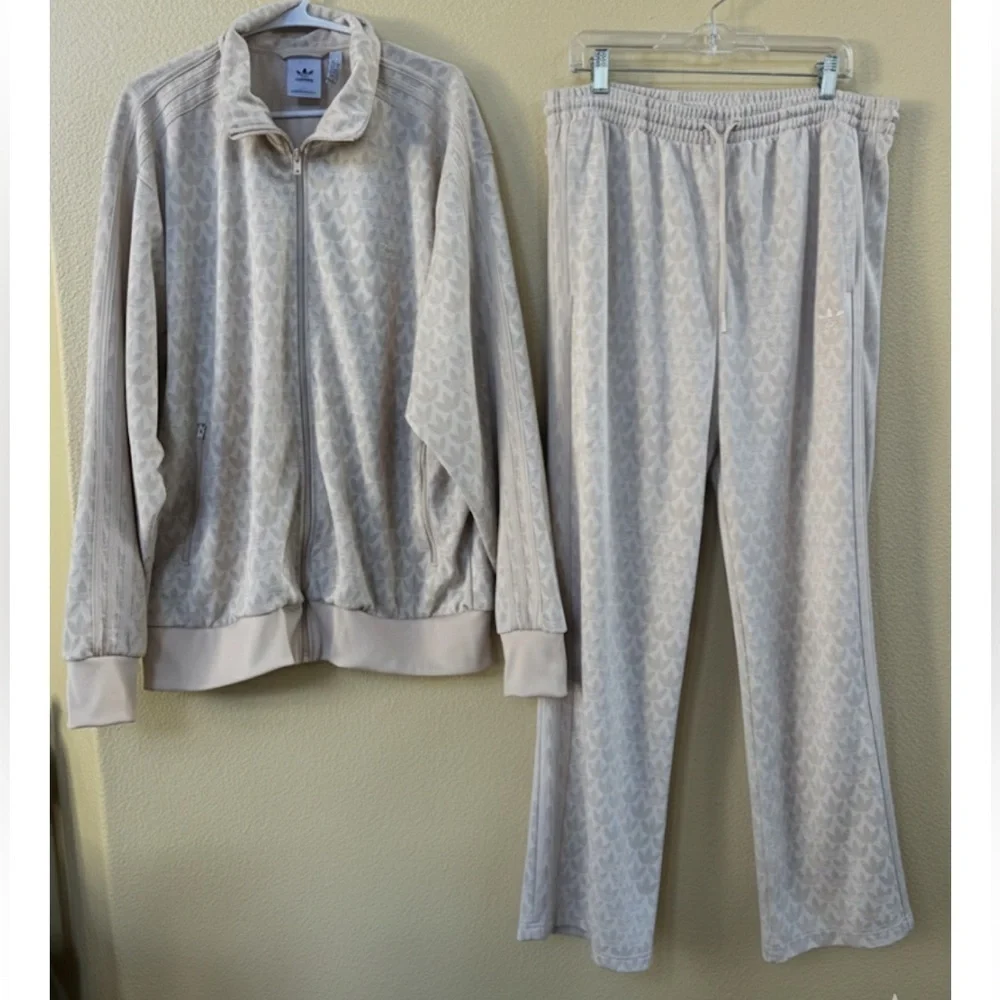 Adidas Originals Monogram “Firebird” Track Suit (Jacket & Pant) Size XL Like New